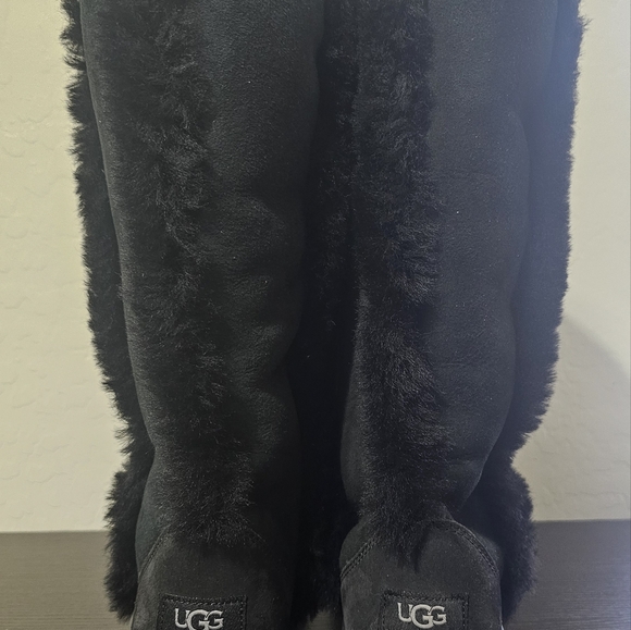 UGG SUNBURST TALL BLACK BLACK SUEDE WATERPROOF SHEARLING WOMENS BOOTS - Picture 5 of 7